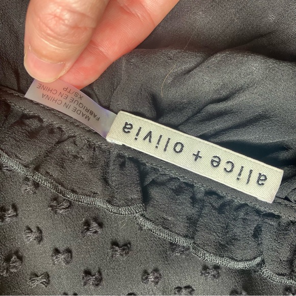 Alice + Olivia Black Long Sleeve Sheer Textured Wide Sleeve Blouse size XS - Picture 5 of 5